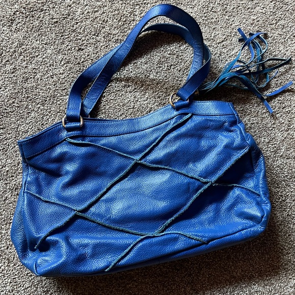 Nyla Noor Soho Tote - Picture 2 of 4